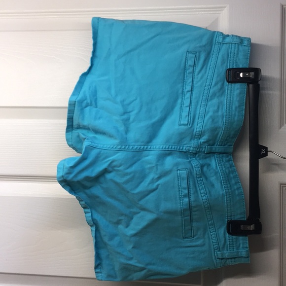 Shorts - Picture 3 of 3